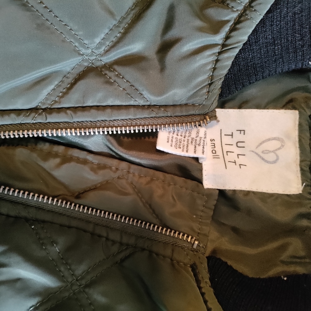 Bomber jacket - Picture 2 of 4